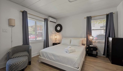 Estudio, 1 cama de matrimonio, cocina, vistas al jardín (Chic City Retreat 99)