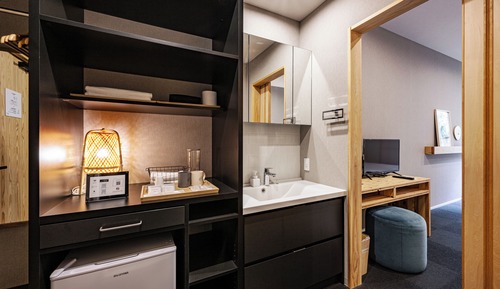 Habitación estándar con 2 camas individuales, no fumadores (with sofa)