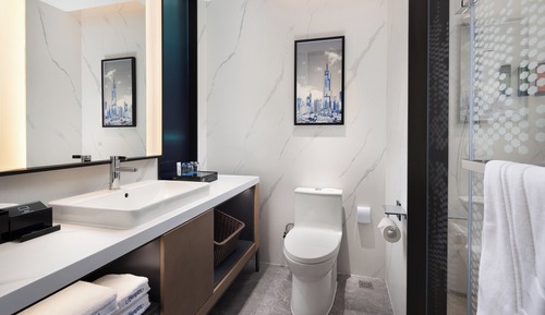 Habitación superior con 1 cama doble o 2 individuales, 2 camas dobles, no fumadores