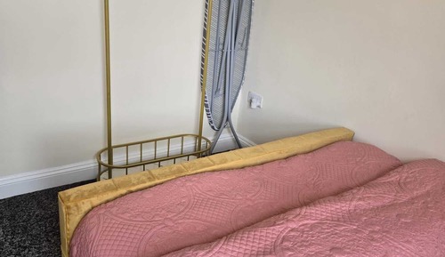 Apartamento, 2 habitaciones, balcón, vistas a la ciudad