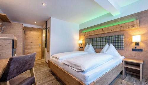 Double Room, Balcony, Mountain View