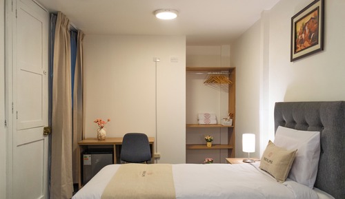 Habitación superior con 1 cama doble o 2 individuales