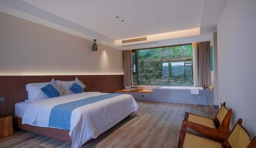 Habitación Confort doble, vistas a la colina