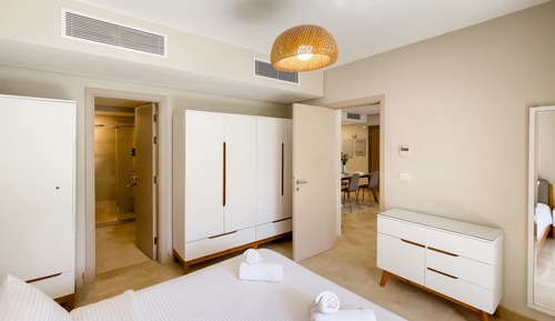 Scenic Pool Front 1 BDR @ Mangroovy | Free Pool & Beach (M1-6C-02_