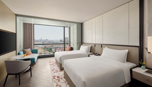 Habitación clásica, 2 camas dobles, vistas a la ciudad