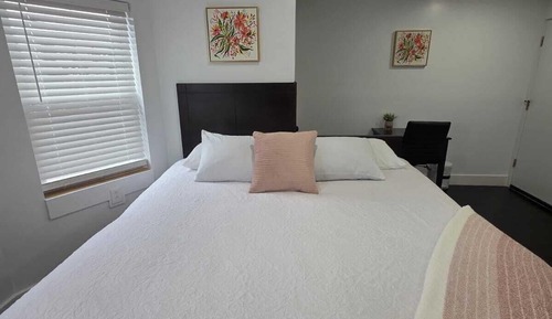 Suite estudio Deluxe, 1 cama de matrimonio grande, no fumadores, baño privado