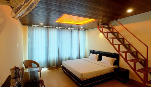 Habitación cuádruple familiar, balcón, vistas a la montaña