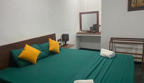 Habitación triple, balcón, vistas al mar