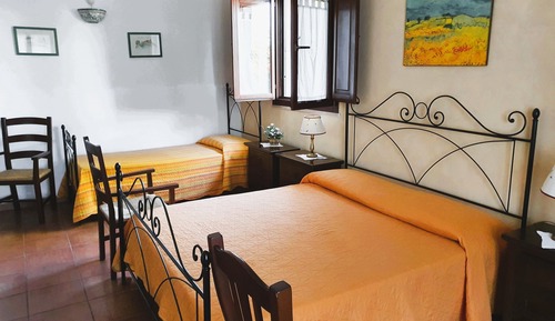Habitación cuádruple clásica, vistas al jardín