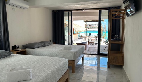 Habitación cuádruple, vistas al lago