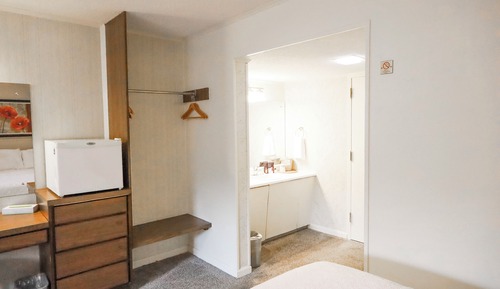 Habitación Gallery doble, 2 camas de matrimonio, balcón, vistas a la montaña