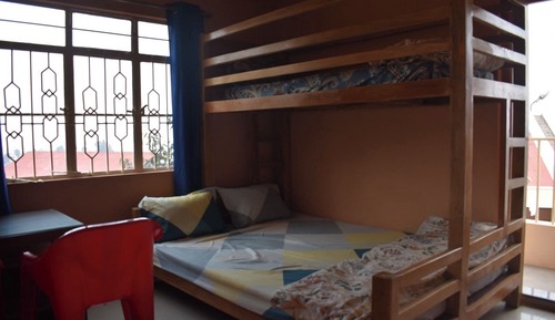 Habitación cuádruple económica, balcón, vistas al valle