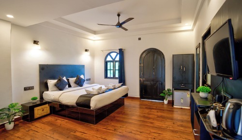 Habitación triple, balcón