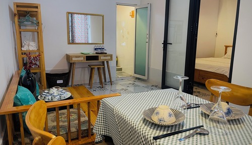 Family Room, Garden View