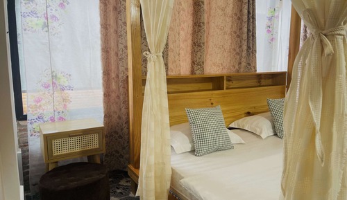 Standard Double Room, Garden View