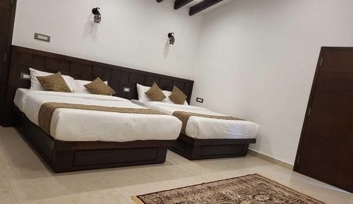 Luxury Suite, Balcony, Valley View