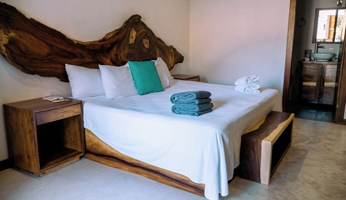 Habitación triple Confort, patio, vistas a la piscina