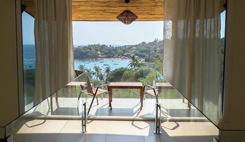 Estudio exclusivo, vistas al mar