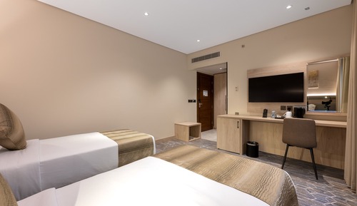 Habitación básica con 2 camas individuales, 2 camas individuales