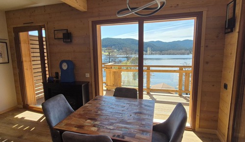 Ático sénior, vistas al lago