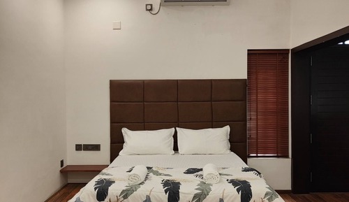 Villa, 4 habitaciones, fumadores, balcón