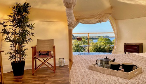 Deluxe Cabin, Lake View