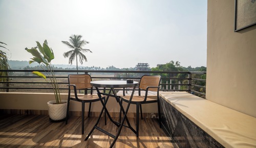 Habitación de lujo doble, balcón, vistas a la colina