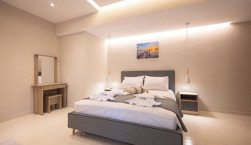 Junior Suite, Side Sea View