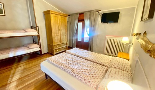 Habitación cuádruple, balcón