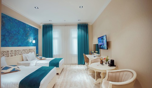 Habitación con 1 cama doble o 2 individuales, vistas a la ciudad