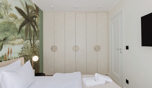ONE BEDROOM APARTMENT
