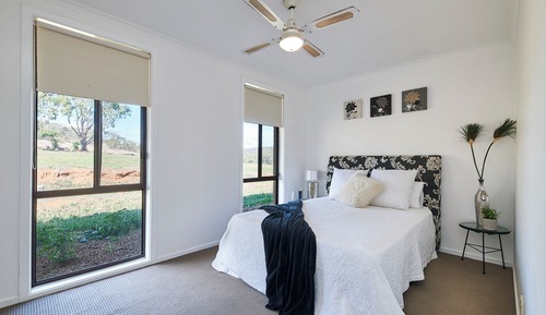 Casa familiar, patio, vistas a la colina