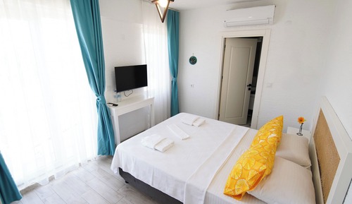 Habitación Confort doble, balcón, vistas al jardín