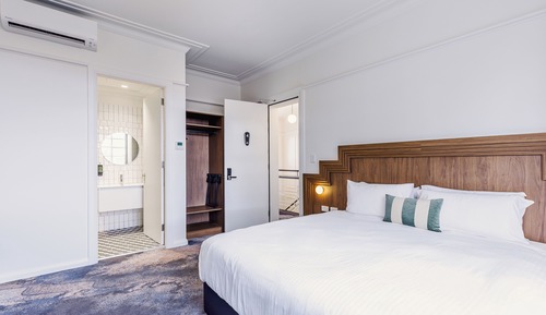 Habitación con 1 cama doble o 2 individuales, varias camas, no fumadores