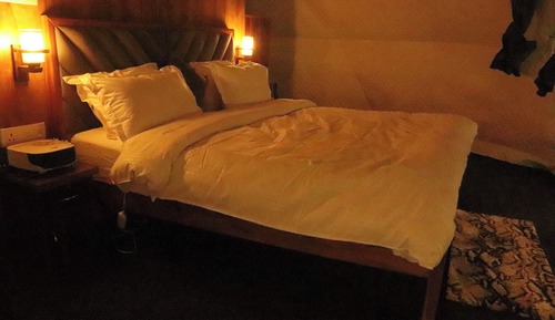 Habitación de lujo con 1 cama doble o 2 individuales, balcón, vistas a la montaña