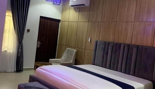 Apartamento de lujo, balcón, vistas a la ciudad