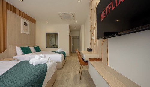 Suite estudio familiar, no fumadores, vistas a la ciudad