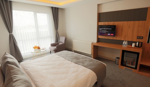 Habitación triple clásica, vistas a la ciudad