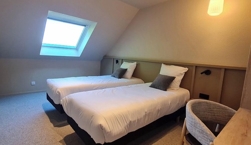 Habitación superior con 2 camas individuales