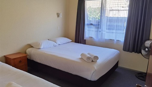 Estudio familiar, vistas al patio