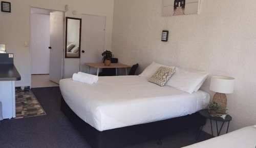 Estudio clásico, vistas al patio