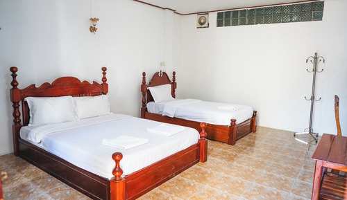 Habitación triple estándar, vistas a la montaña