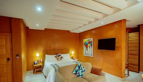 Habitación familiar doble, 1 cama doble con sofá cama, balcón, vistas al jardín