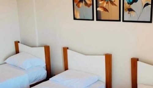 Habitación triple económica, vistas a la ciudad