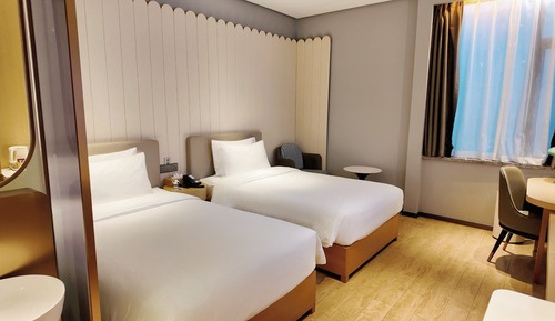 Habitación económica con 1 cama doble o 2 individuales