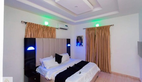 Apartamento familiar, balcón, vistas a la ciudad