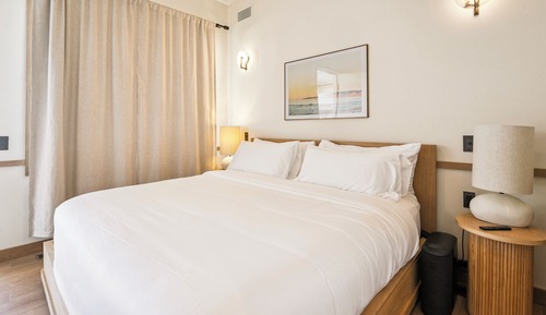 Habitación estándar, 1 cama de matrimonio, ducha adaptada (Dune Queen, Roll in Shower)