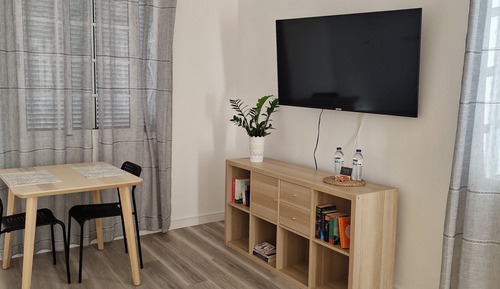 Estudio Confort, no fumadores, vistas parciales al mar