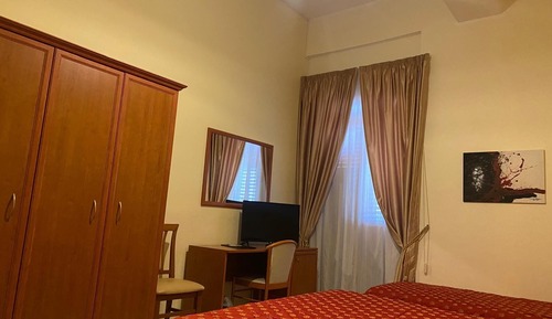 Habitación cuádruple estándar, balcón