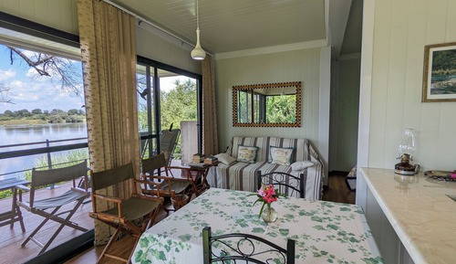 Bungalow estándar, vistas al río